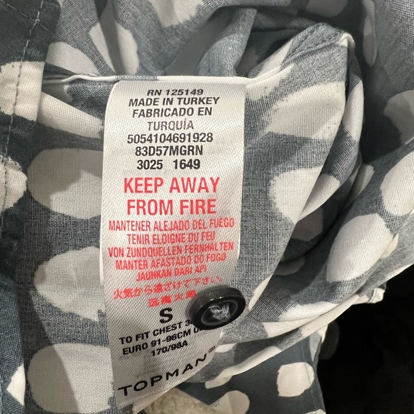 NWT Topman Mens Button Up Shirt | Classic Fit Abstract Polkadot Print - Picture 4 of 4